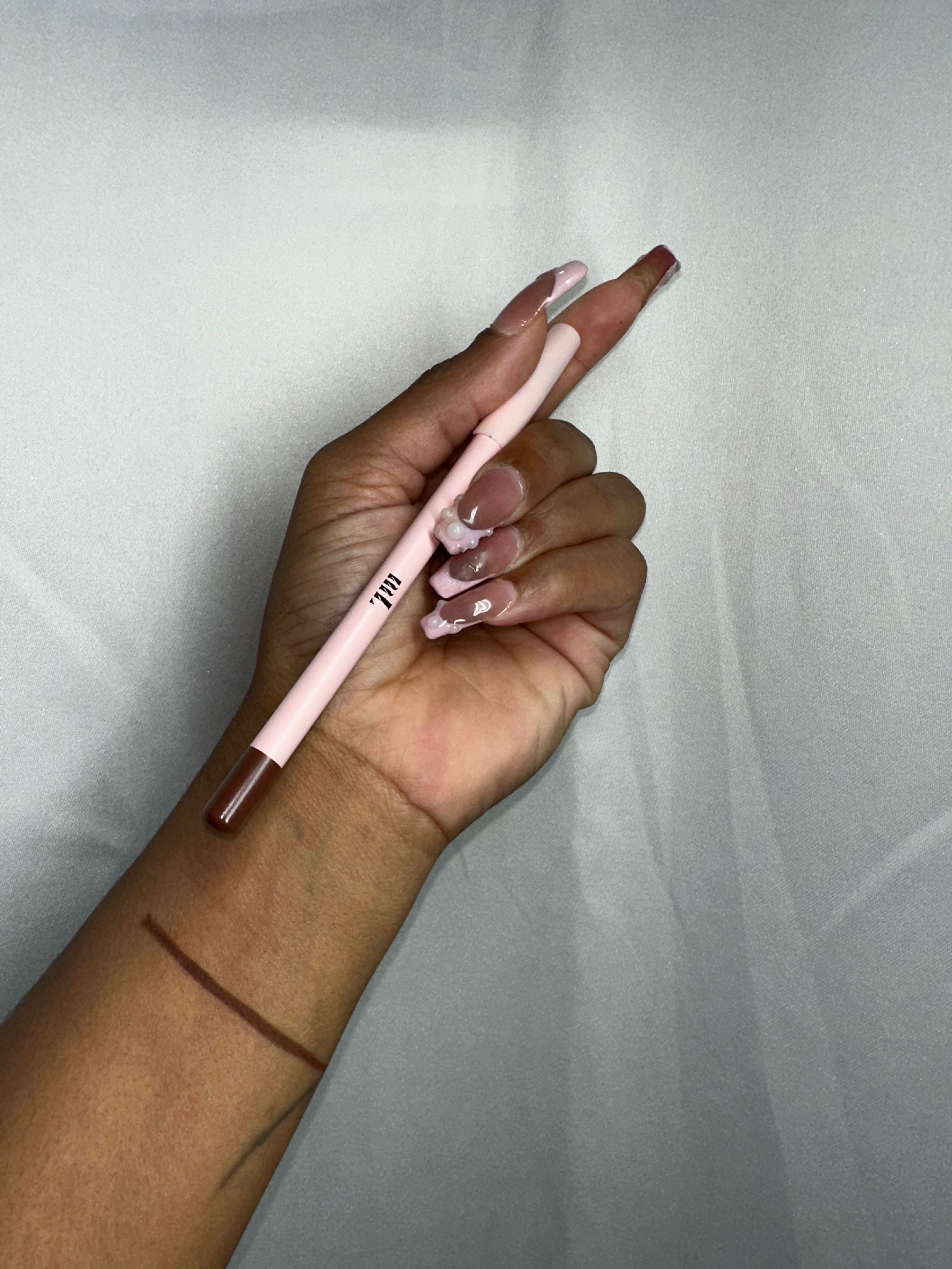 Mis Pencil-liner